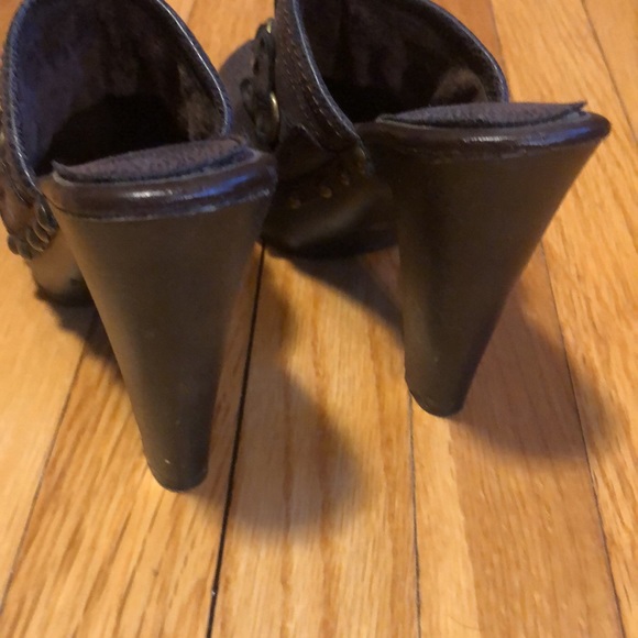 Women’s R2 heeled clogs - Picture 5 of 12